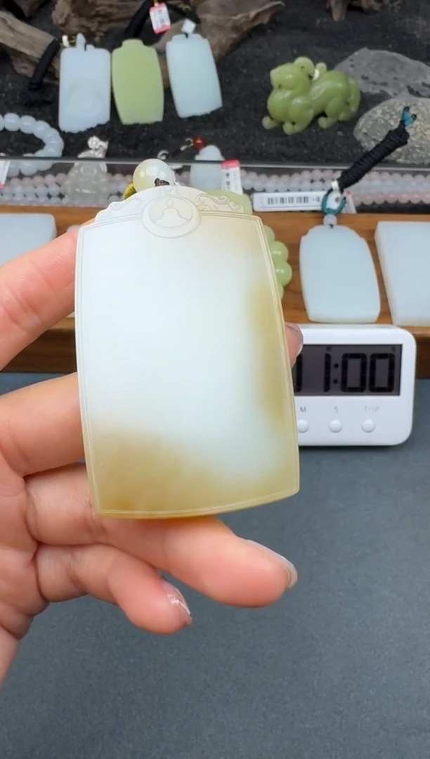 颈饰未镶嵌和田玉3