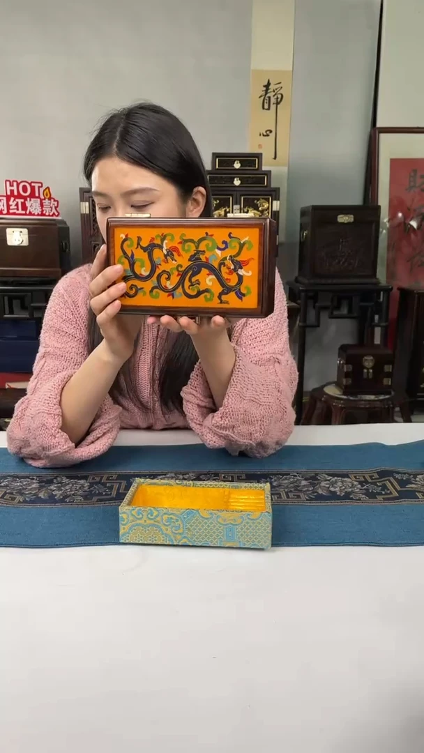 红酸枝木类端景台首饰盒