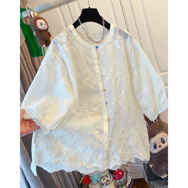时尚设计感绝美彩扣刺绣中袖衬衫宽松薄款独特漂亮上衣女夏季新款