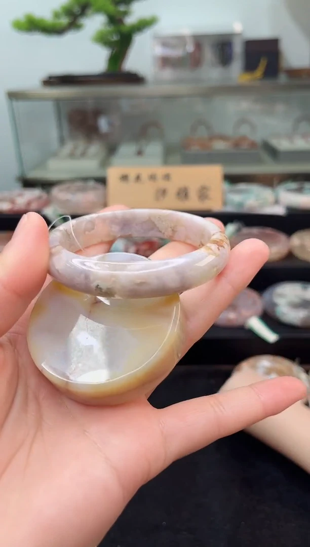 未镶嵌手镯石英质玉56圈口（赠品镯心）1688920