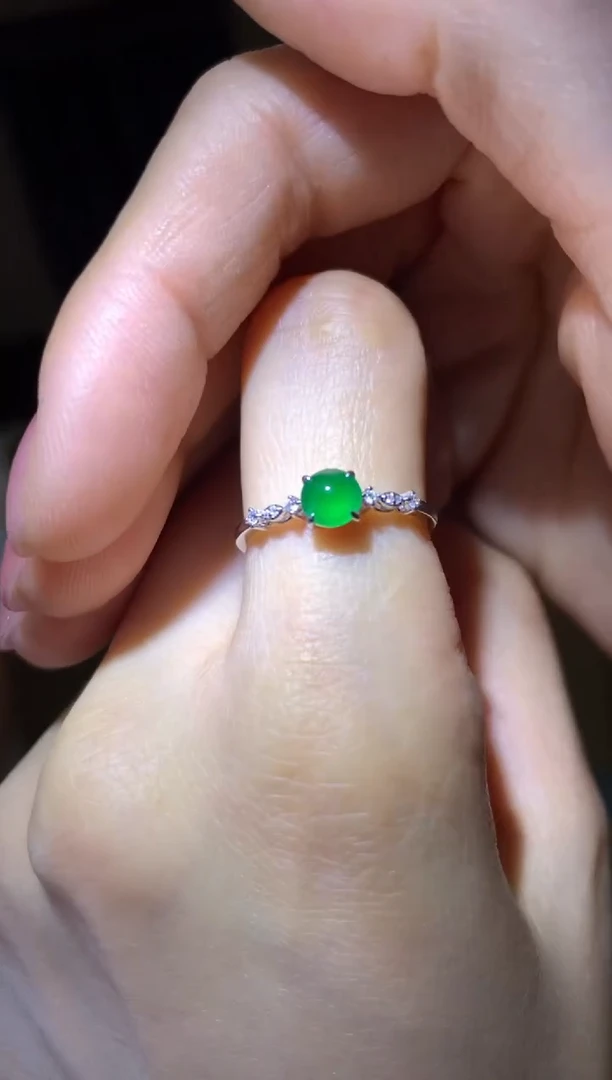 18K金镶嵌戒指翡翠|不退不换