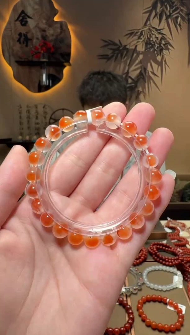 未镶嵌手串南红玛瑙一条约8mm 多样性发货