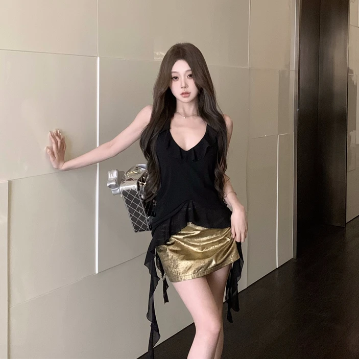 时尚穿搭套装女黑色V领荷叶边上衣春季高腰显瘦半身短裙两件套潮