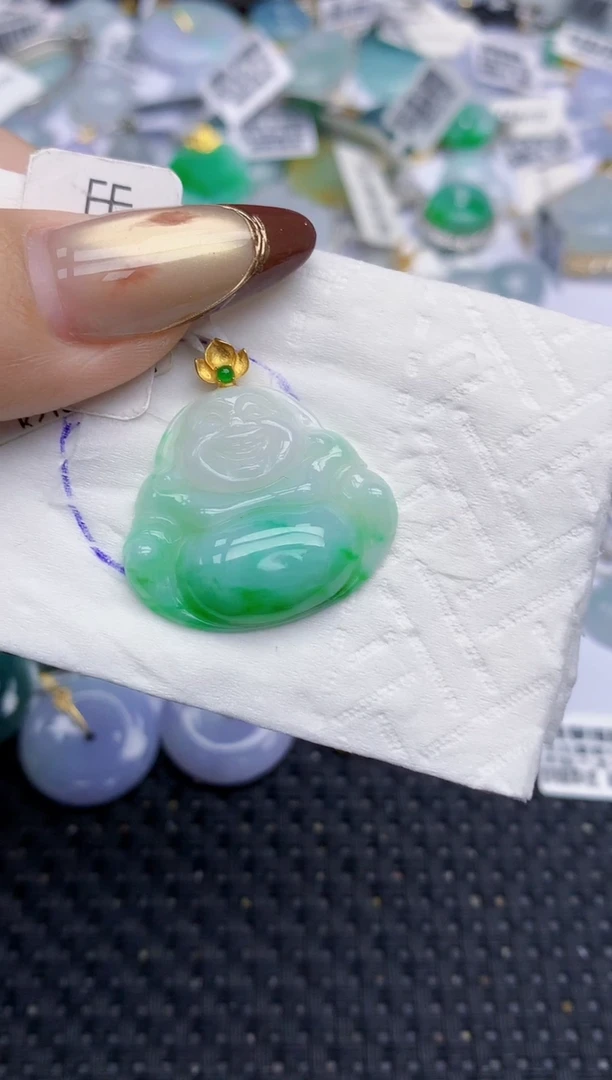 颈饰18K金镶嵌翡翠   天然翡翠A货  百元以上9米证书费自理