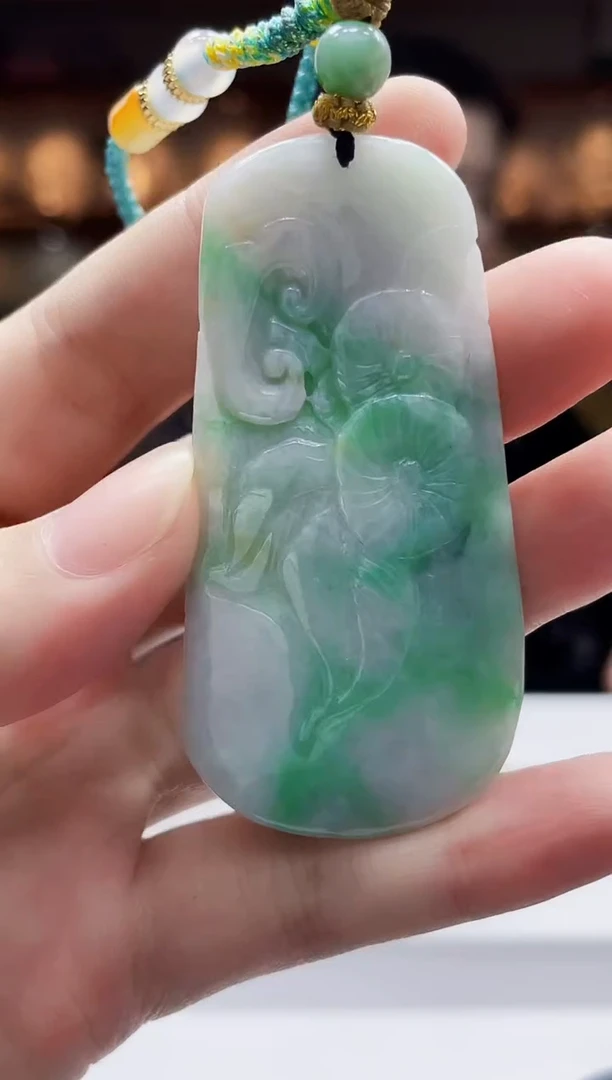 未镶嵌定制翡翠吊坠65
