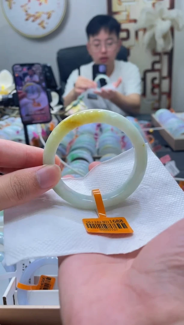 未镶嵌手镯翡翠115-56