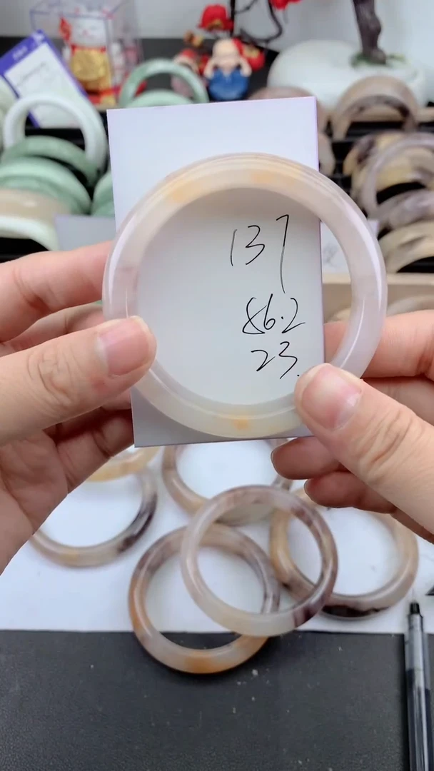 未镶嵌手镯石英质玉137