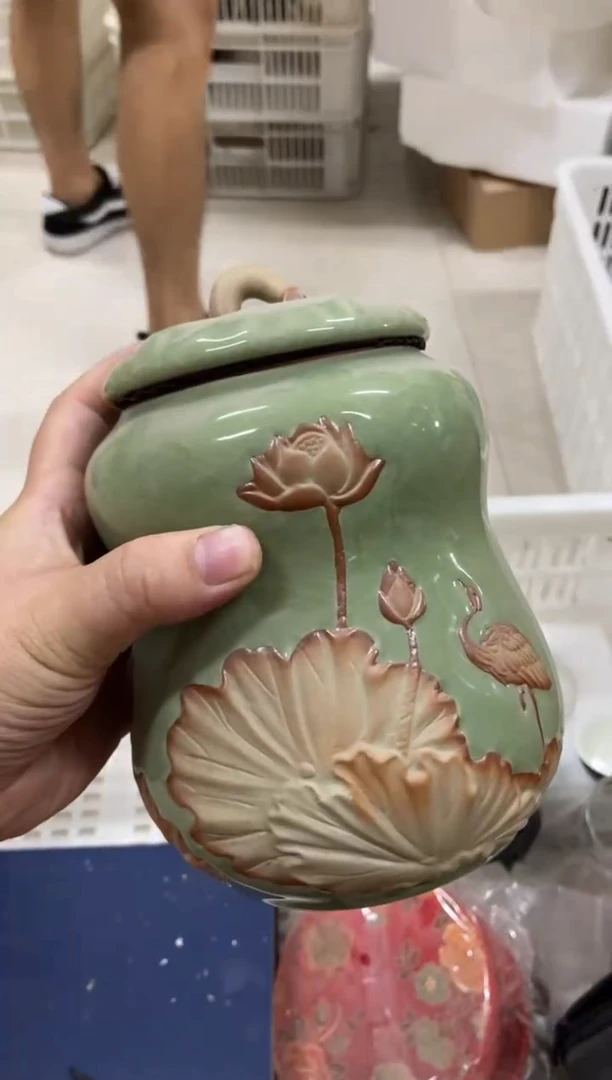 无运费险有瑕疵的摄影的产品有使用过的痕迹有点脏介意勿拍