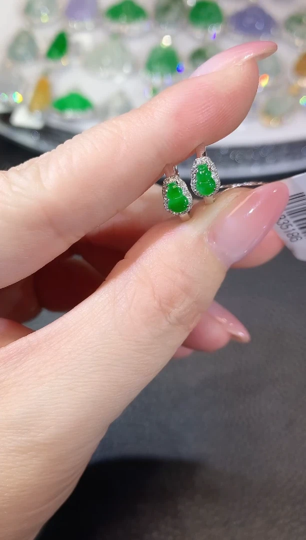 【闪购商品】翡翠耳饰18K金镶嵌A8 多样性发货一件