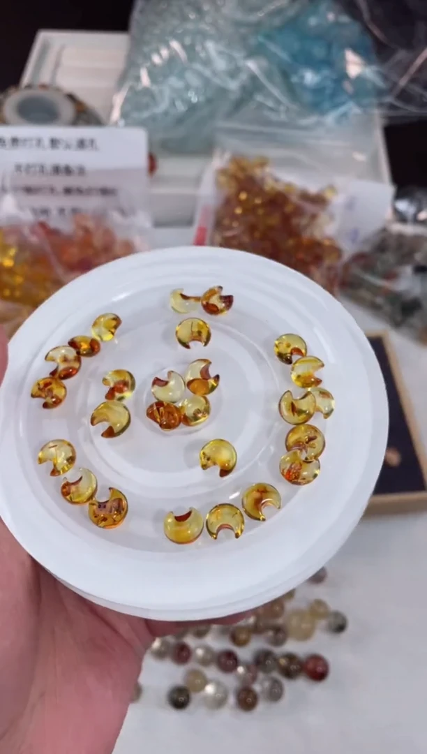 【闪购商品】水晶【R111】花月亮未镶嵌多样性随1颗