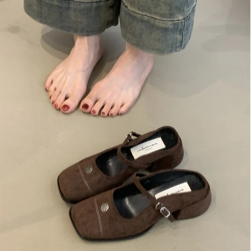 MRL-618-2复古玛丽珍鞋2025年法式小香风绒面一字带粗跟包头拖鞋