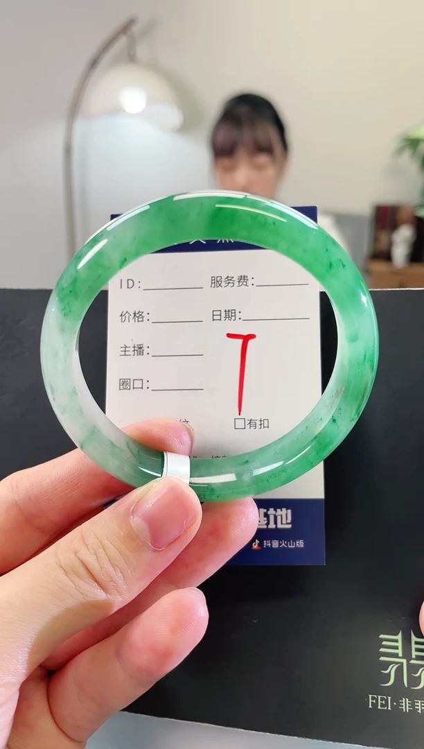 未镶嵌手镯石英质玉7