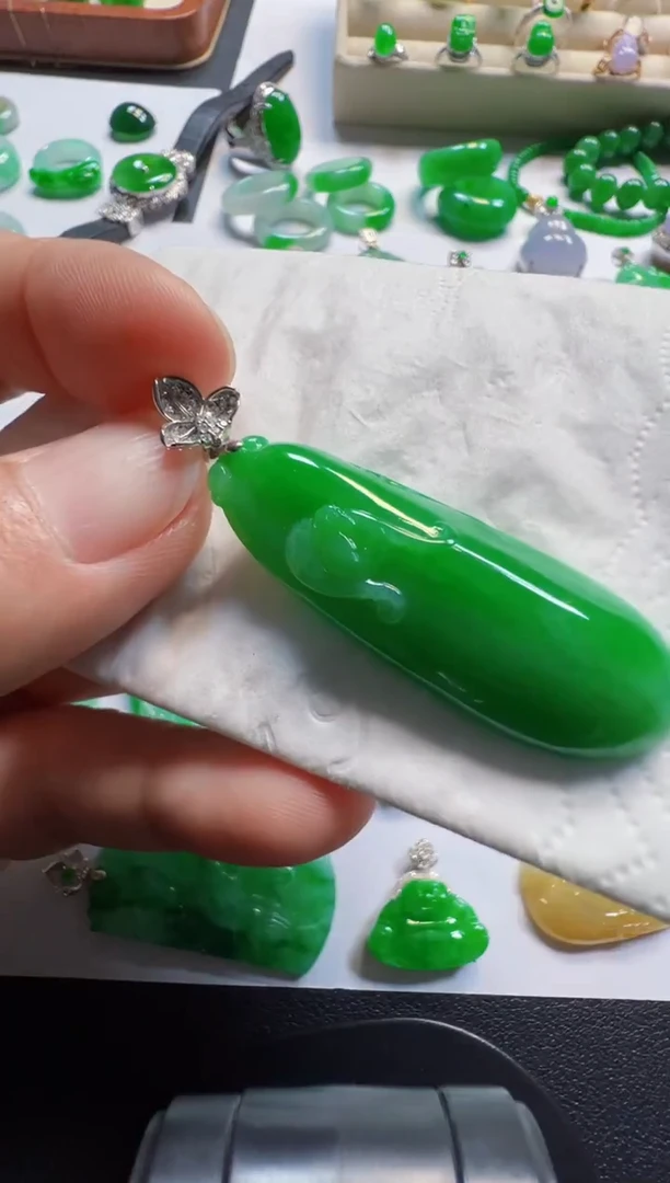 吊坠(不含链)未镶嵌翡翠19800