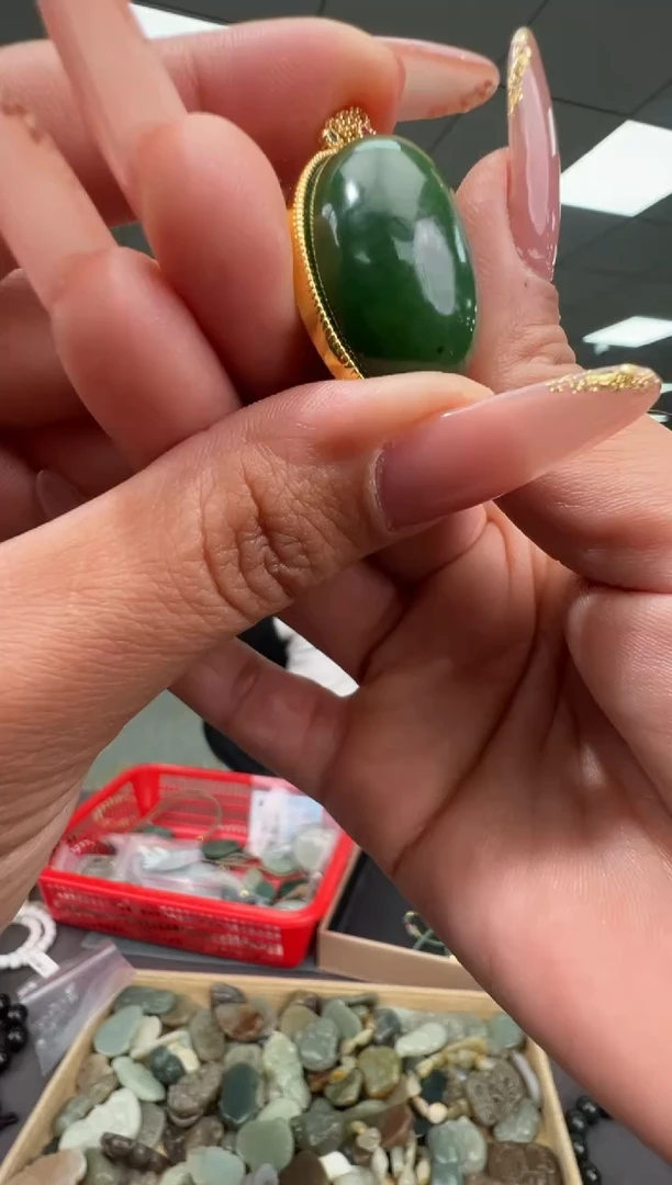 颈饰未镶嵌和田玉b35