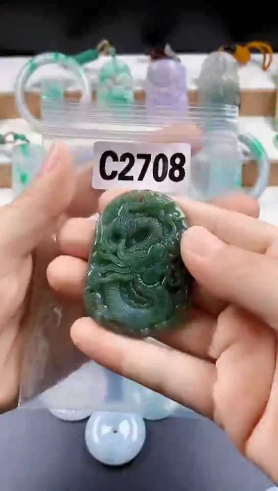颈饰未镶嵌翡翠天然翡翠吊坠挂件