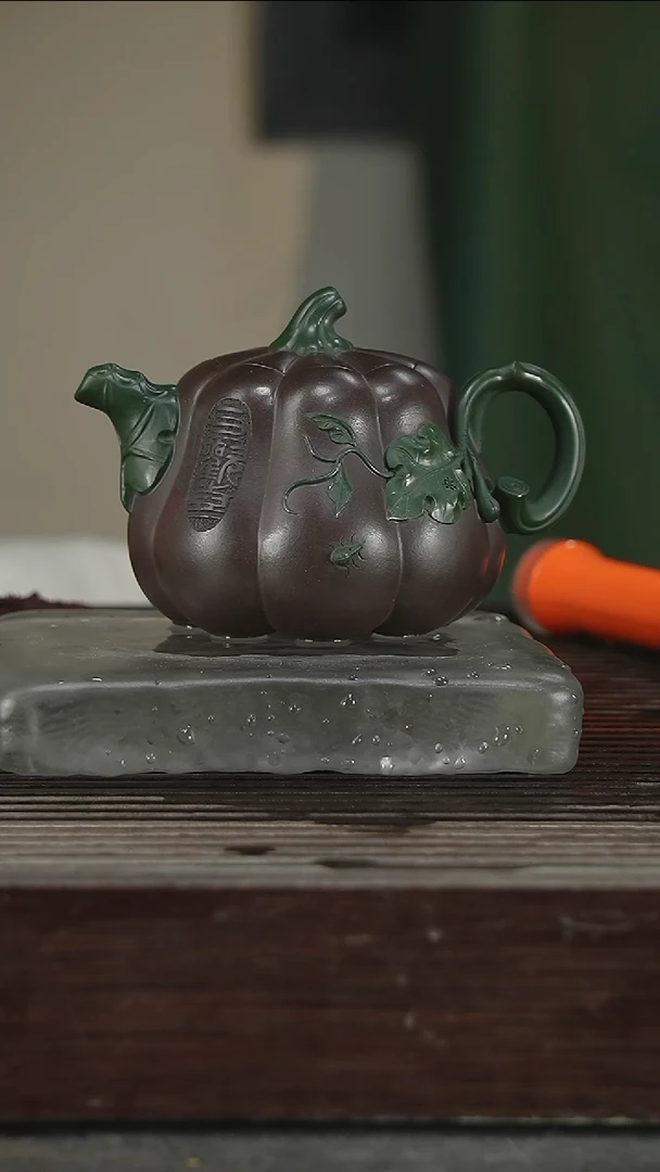 茶壶紫砂正高王岳龄，带证450CC178号