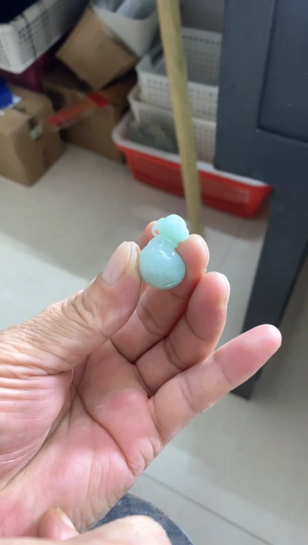 翡翠挂件未镶嵌钱袋子