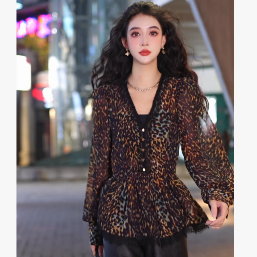AMASS/阿玛施秋冬新款复古时髦洋气蕾丝长袖V领豹纹衬衫530045
