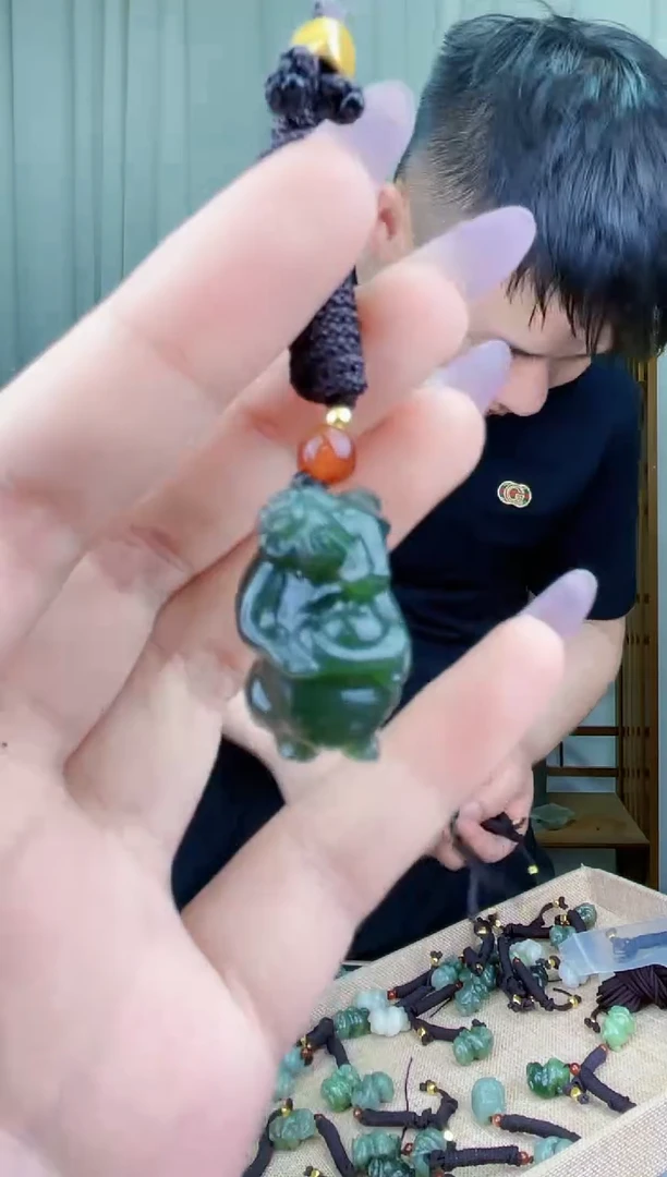 和田玉未镶嵌挂件拍一发一，多样性发货！