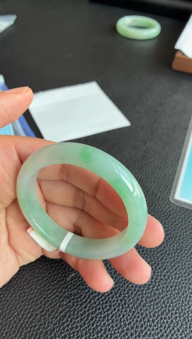 未镶嵌手镯翡翠32号54.9*11.9*8.2正圈