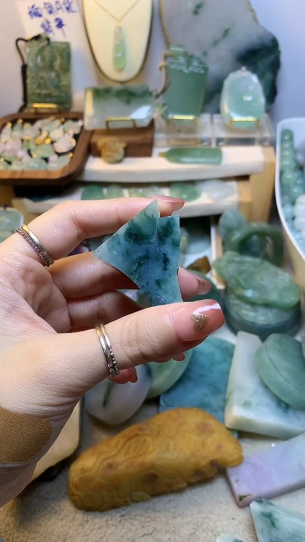 未镶嵌挂件翡翠浮*缅甸A货翡翠，没有运费险