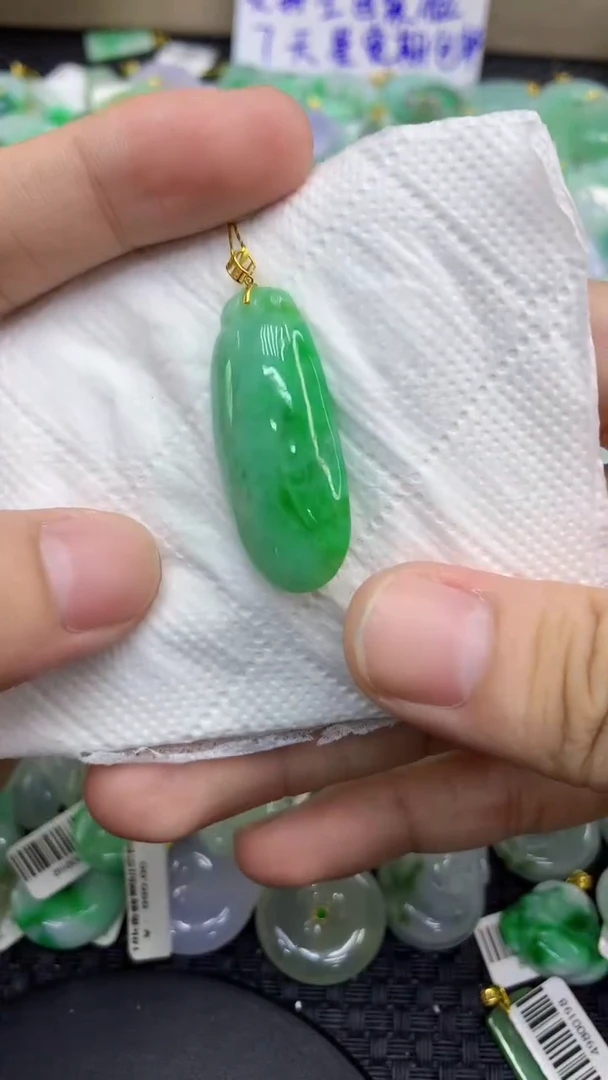颈饰18K金镶嵌翡翠天然缅甸A货翡翠