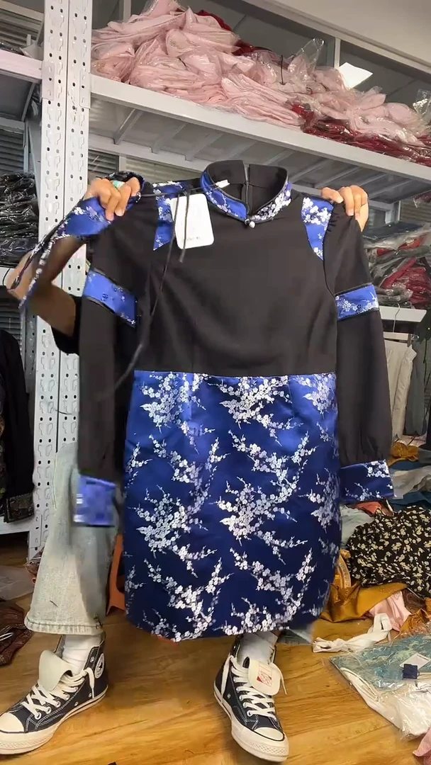 连衣裙    2 XL  125-135