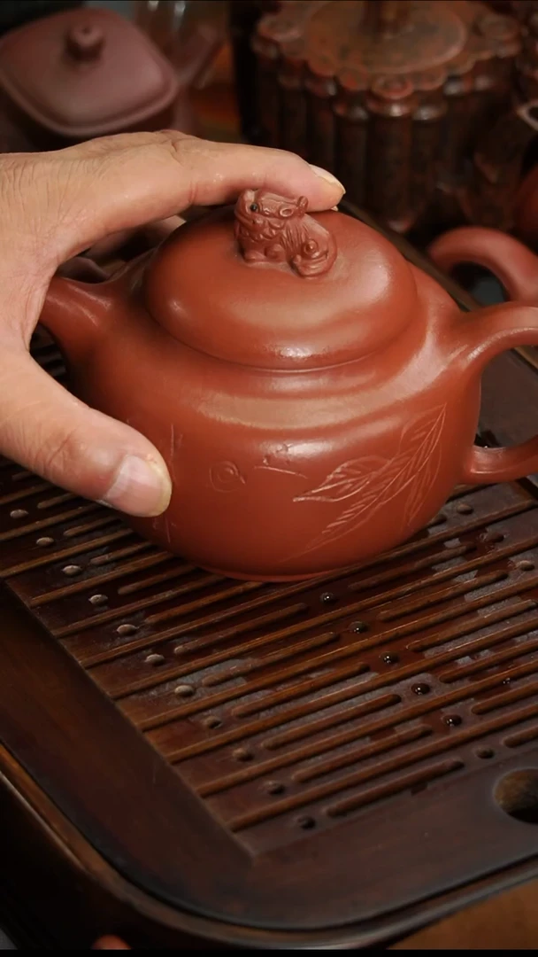 茶壶紫砂峰**张宜兴紫砂朱泥匏尊