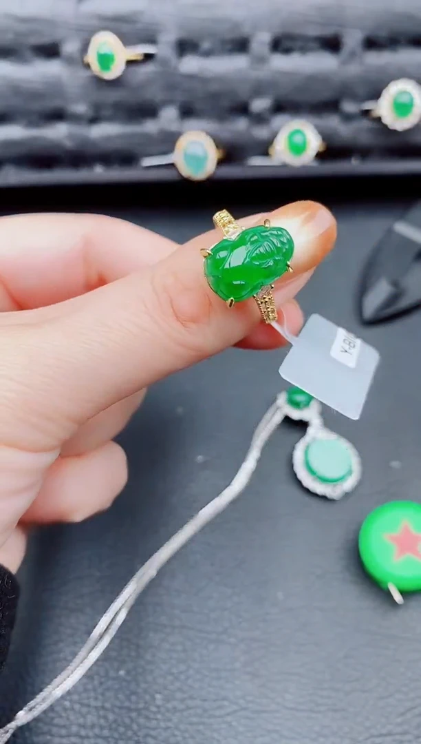 【闪购商品】翡翠戒指银S925镶嵌天然a货翡翠587