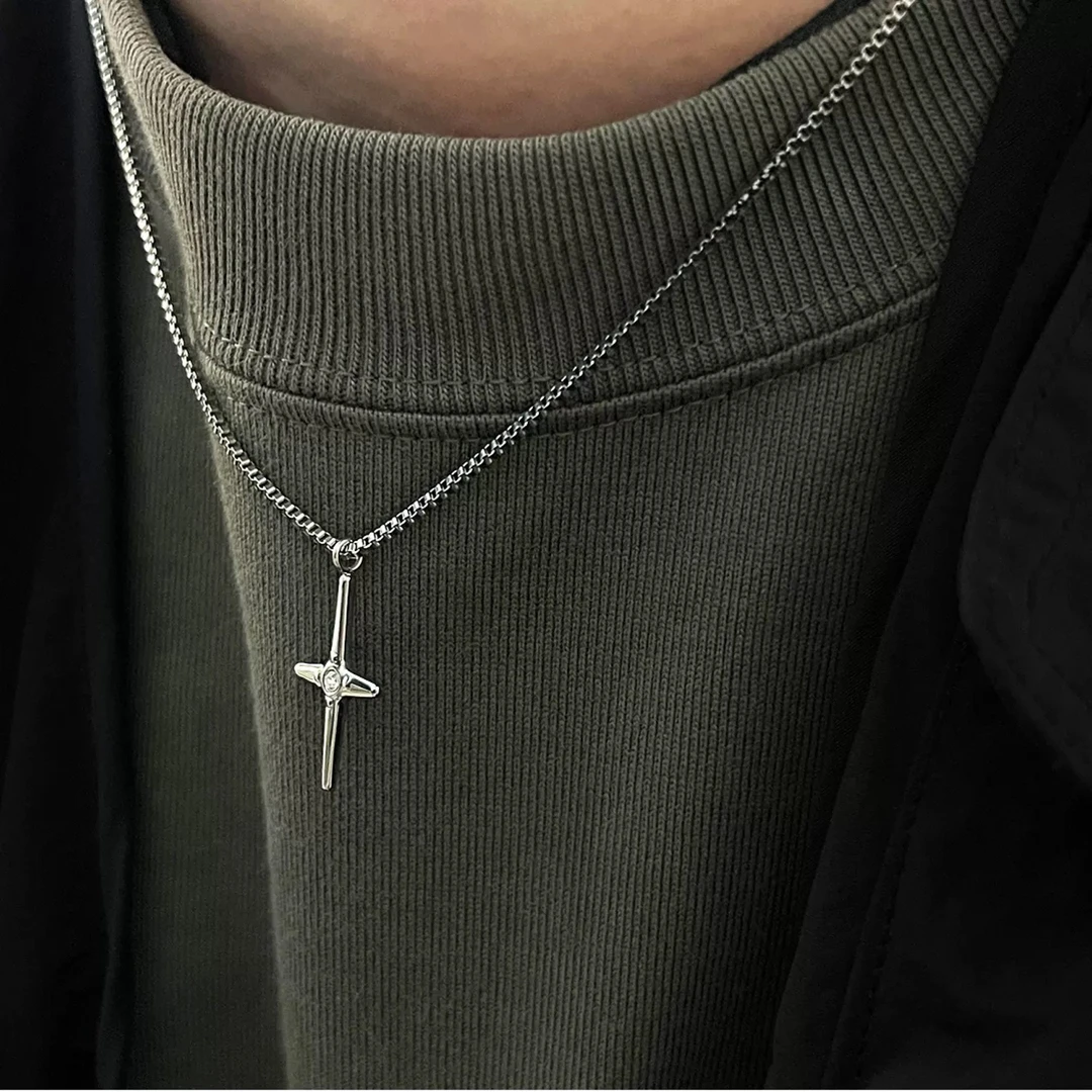 合金合成锆石项链 简约高级感十字星星项链男女中性冷淡风原创设