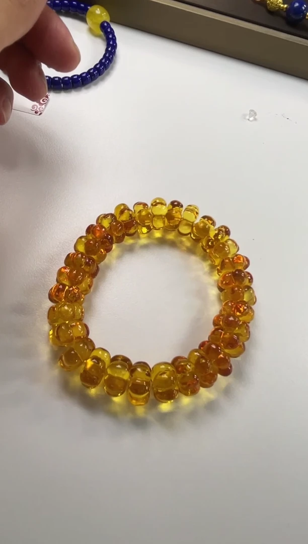 手链琥珀未镶嵌那****?金珀瓜珠设计手串