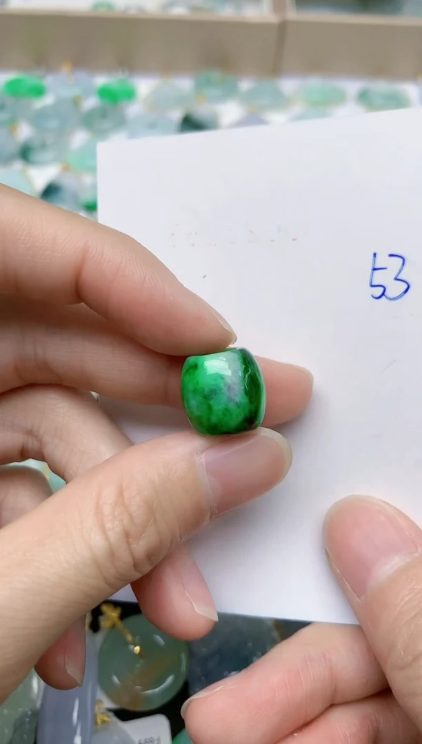 【闪购商品】翡翠颈饰未镶嵌53天然翡翠A货 