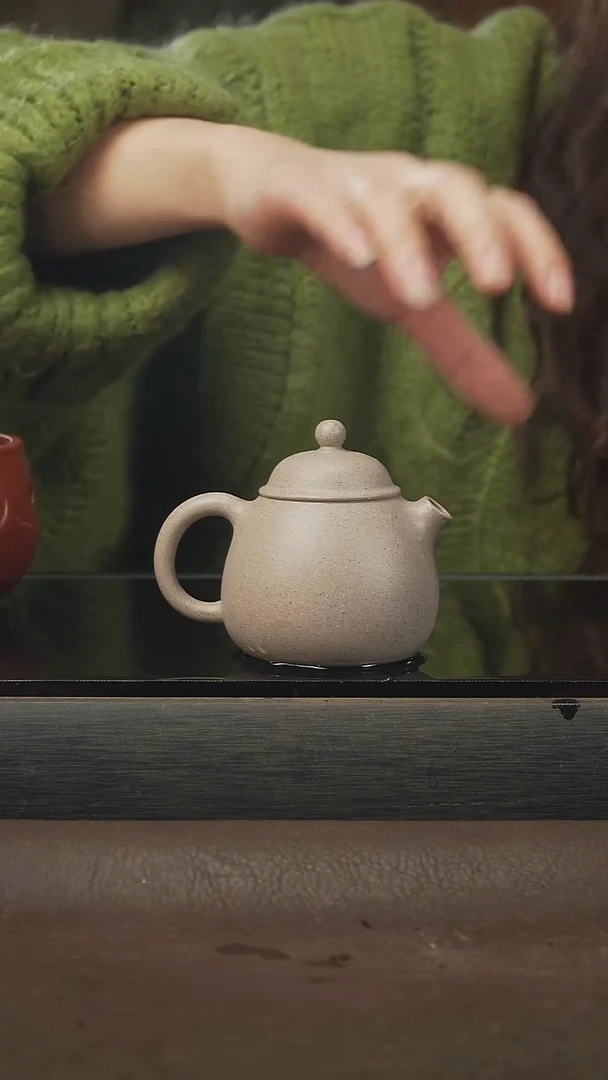 茶壶紫砂龙蛋，白玉段，130cc