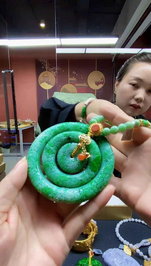 颈饰未镶嵌翡翠吊坠手镯套装56