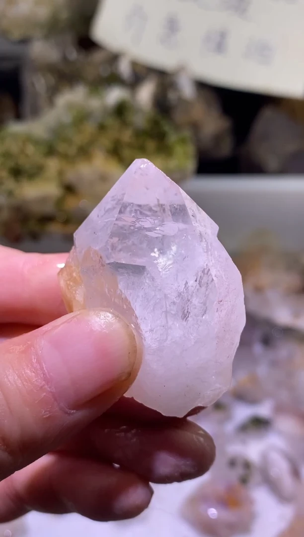 未镶嵌珠宝半成品水晶53号三角资料库+四川美姑超七花园水晶