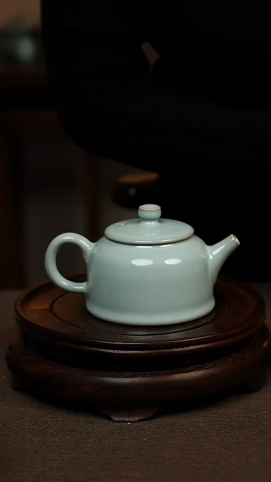 瓷片天青色全手工德钟壶200ml一级礼盒包装