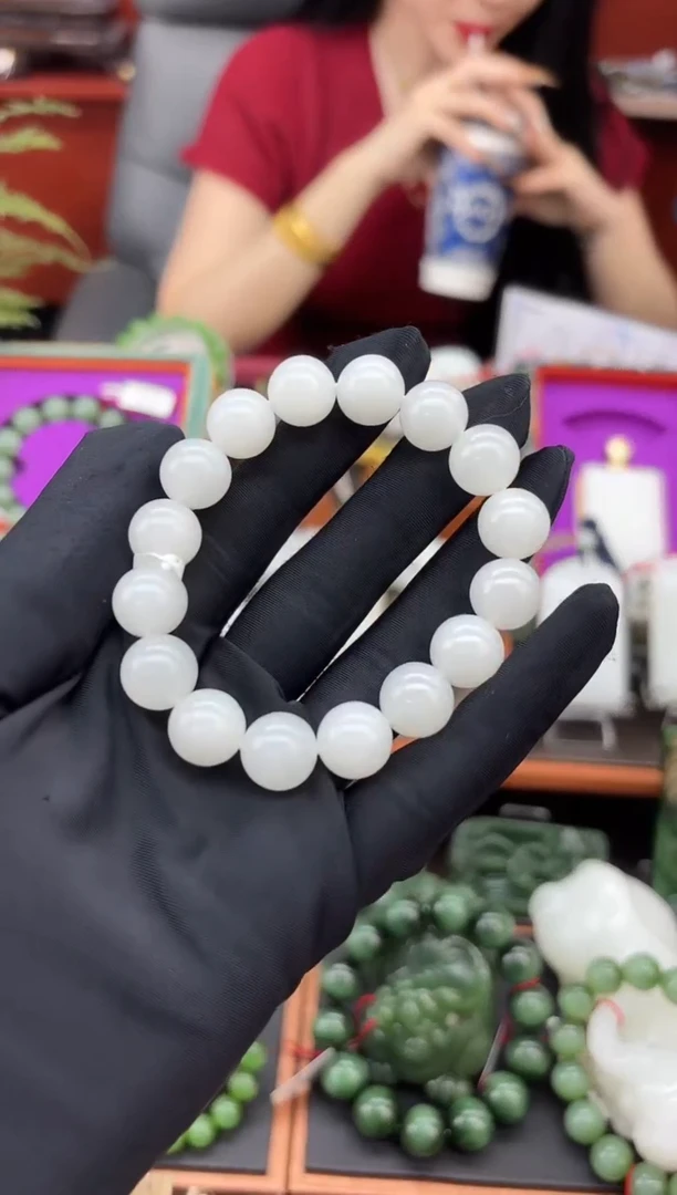 未镶嵌手串和田玉董小姐推荐 多样性发货 拍一发一by12