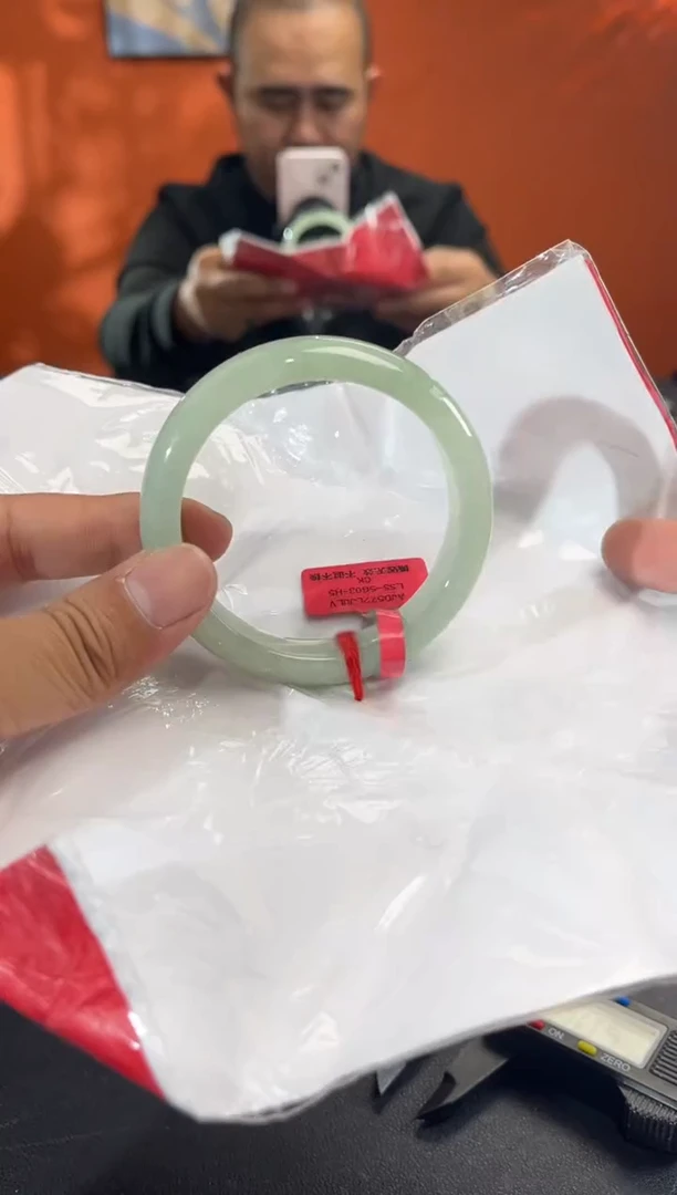 未镶嵌手镯翡翠8