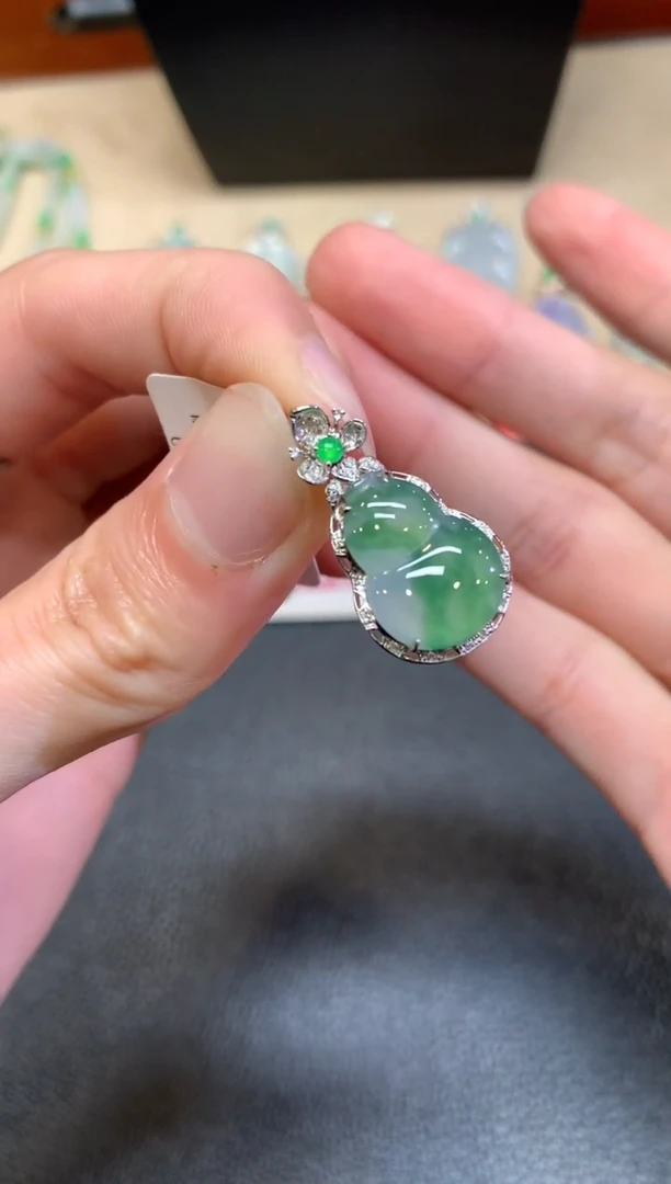 【闪购商品】翡翠颈饰18K金镶嵌【无鉴赏期】