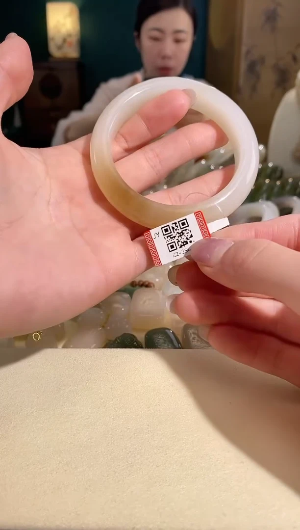 【闪购商品】和田玉手镯未镶嵌手镯