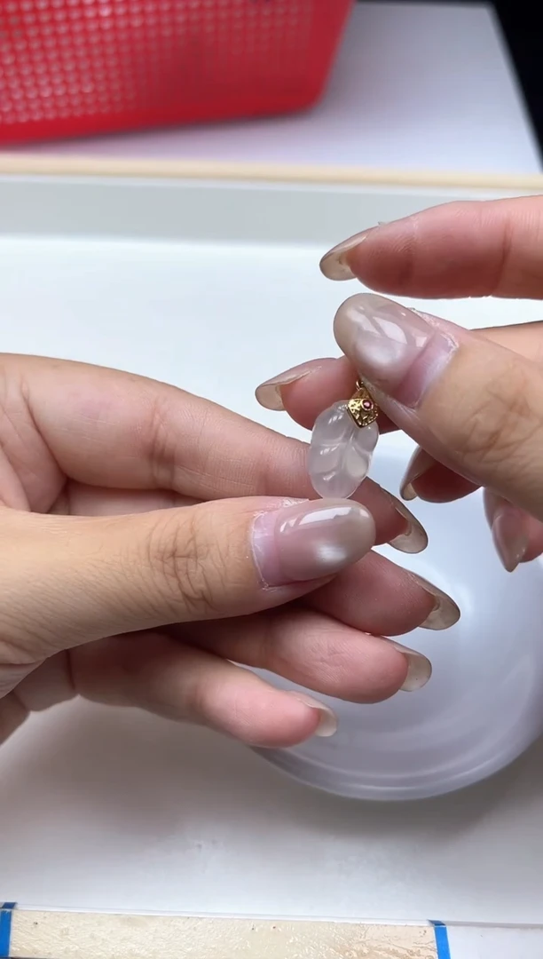 南红玛瑙散珠未镶嵌L275 荔枝冻 叶子1个9.9元