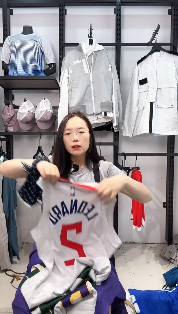 2517编码  耐克卫衣服饰过款为准 尺码