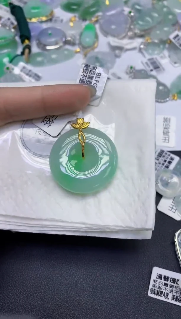 颈饰18K金镶嵌翡翠天然缅甸翡翠A货百元以上9元证书费自理