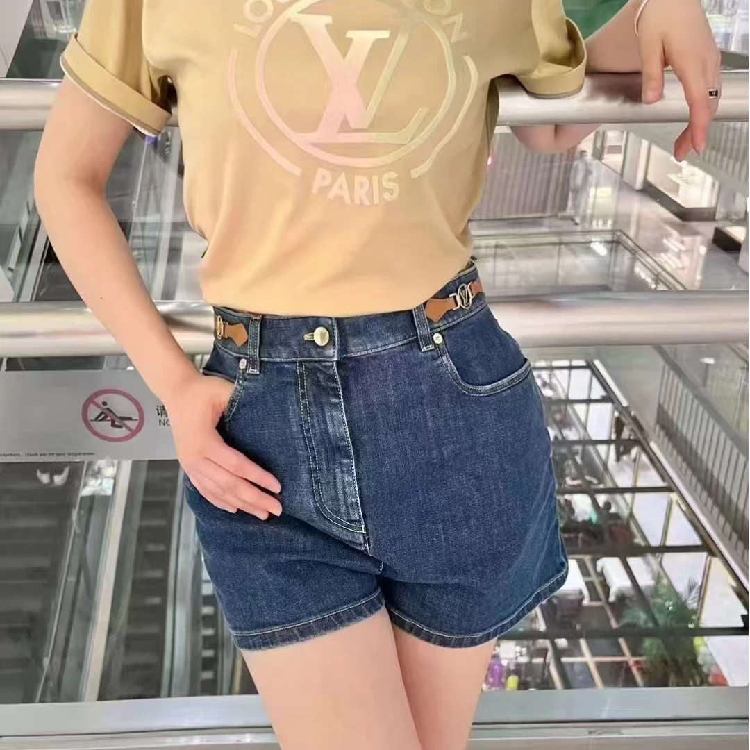 全新未使用 LouisVuitton/路易威登 休闲牛仔短裤女款/42