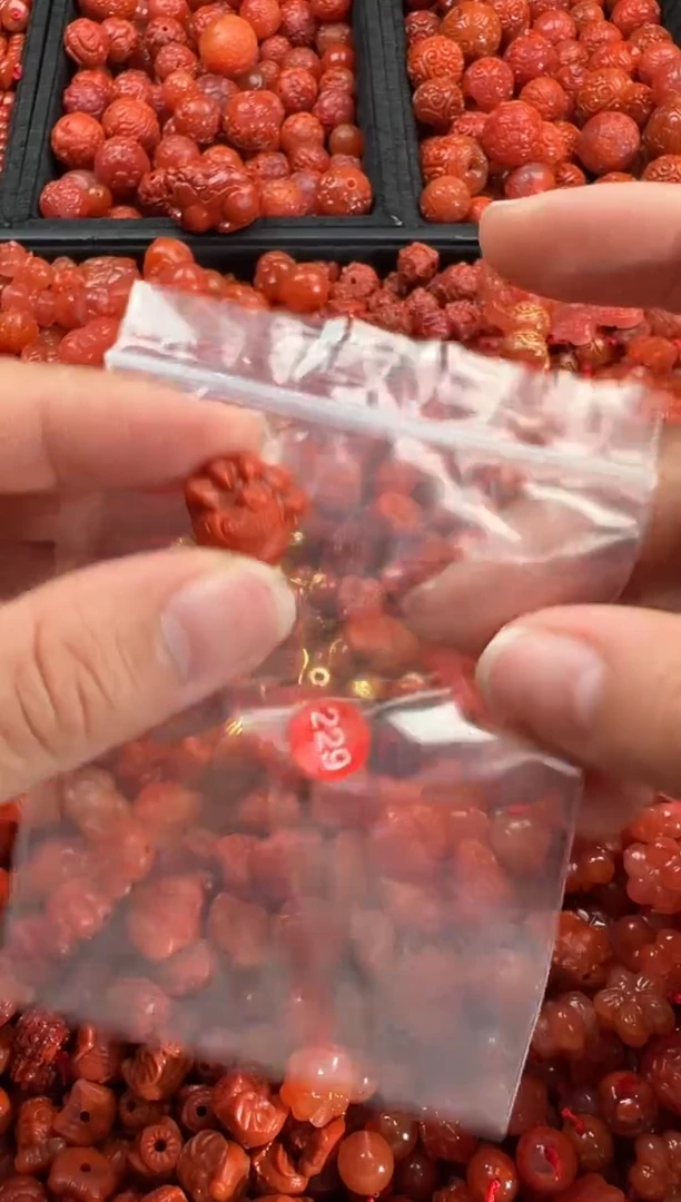 【闪购商品】南红玛瑙颈饰未镶嵌1