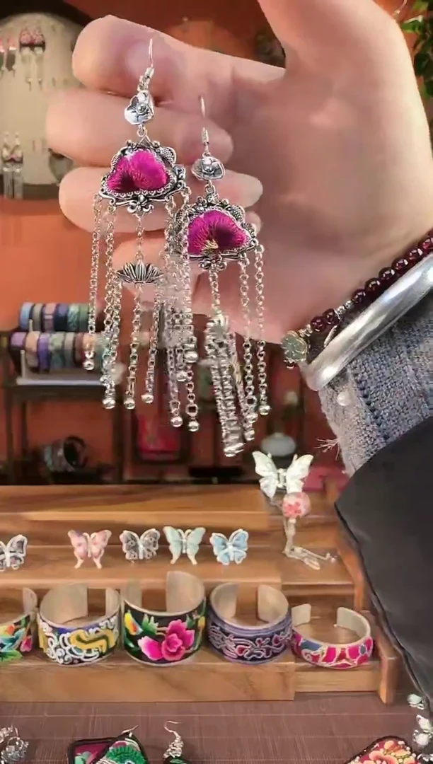 非遗手工刺绣饰品27