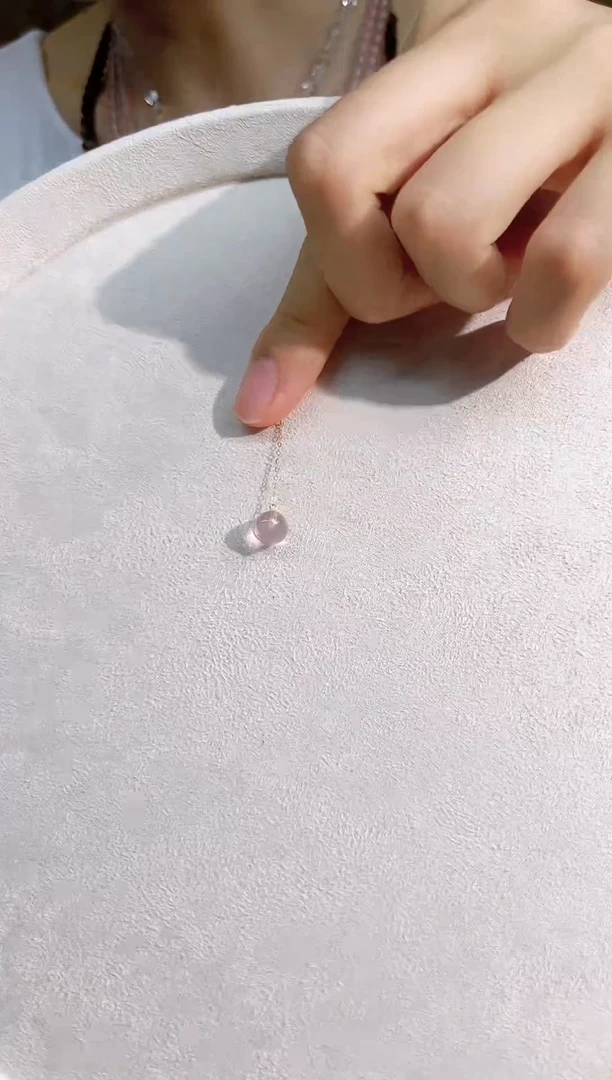 18K金镶嵌吊坠(不含链)水晶桃子