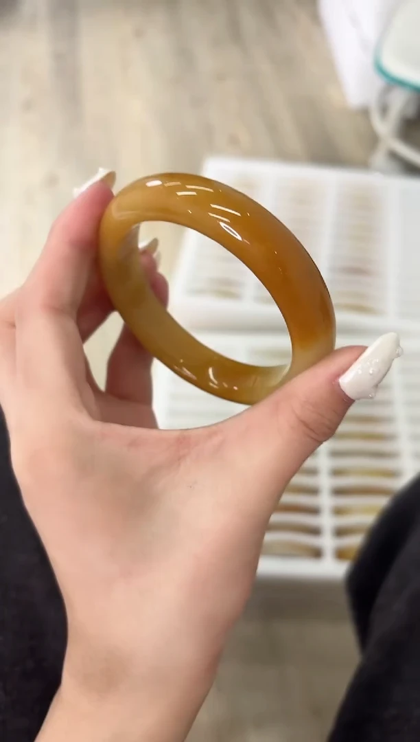 未镶嵌手镯石英质玉174-56HU