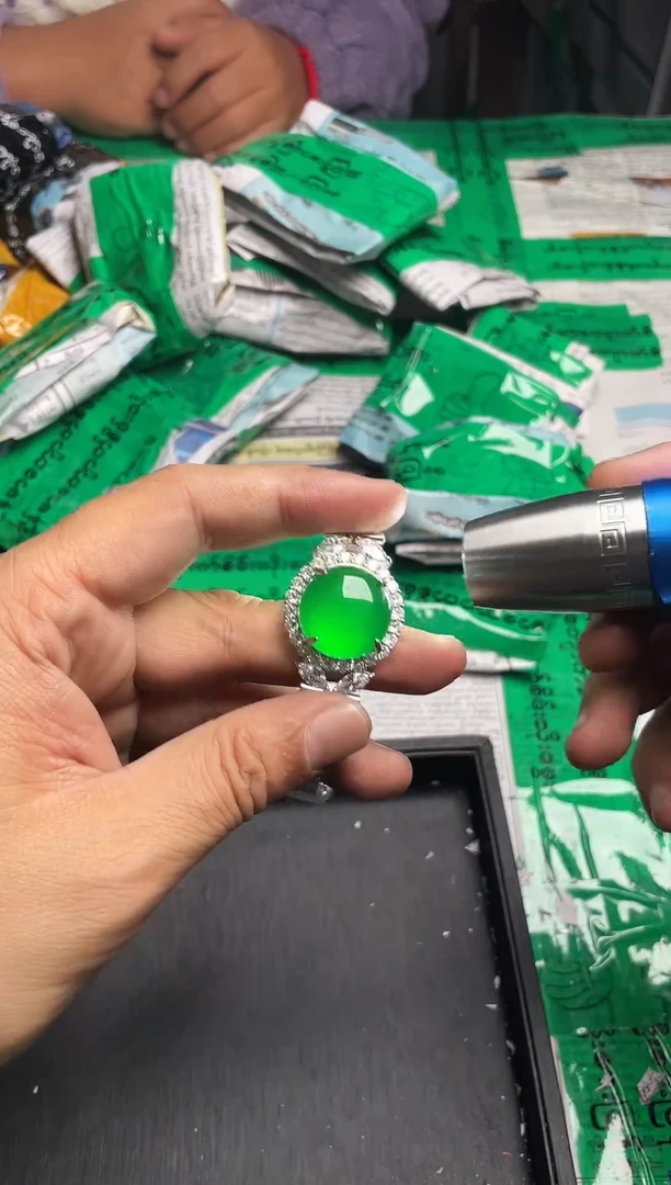 强子收货--所见即所得--多样性发货--绿蛋面