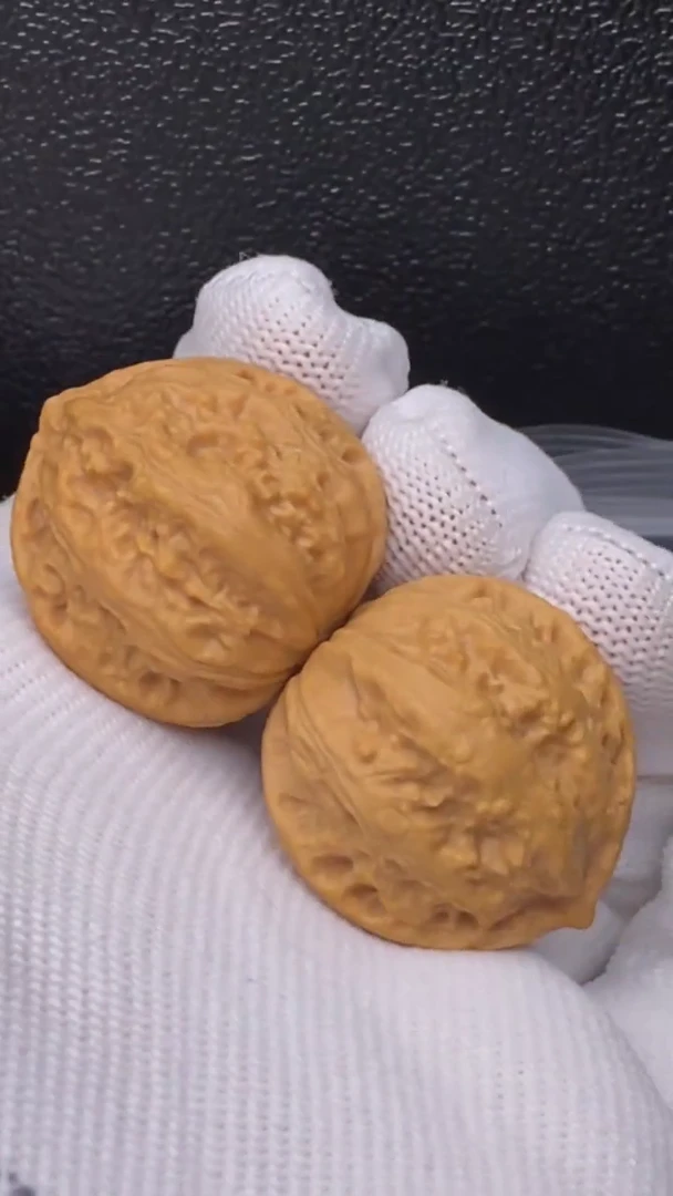 【闪购商品】文玩核桃把件玉龙粗筋